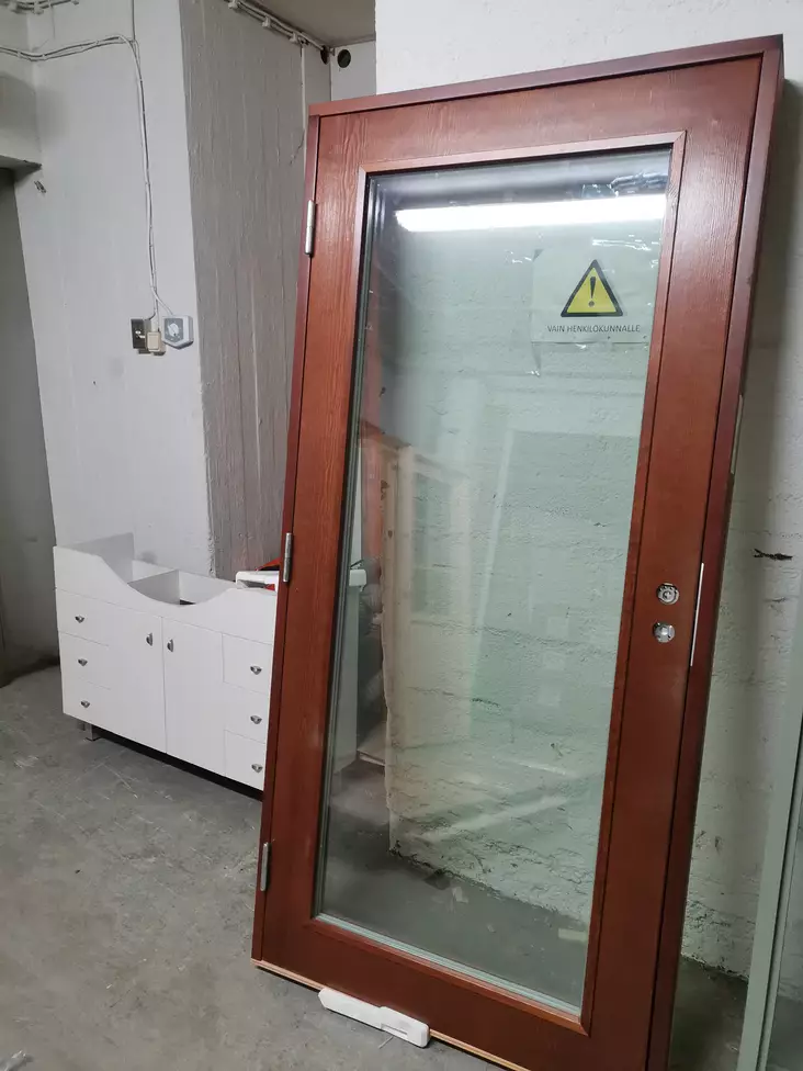 Skaala terassiovi 990 x 2090 Vasen,Tammi - Erikoishintaiset ja poistotuotteet - POVI111 - 1