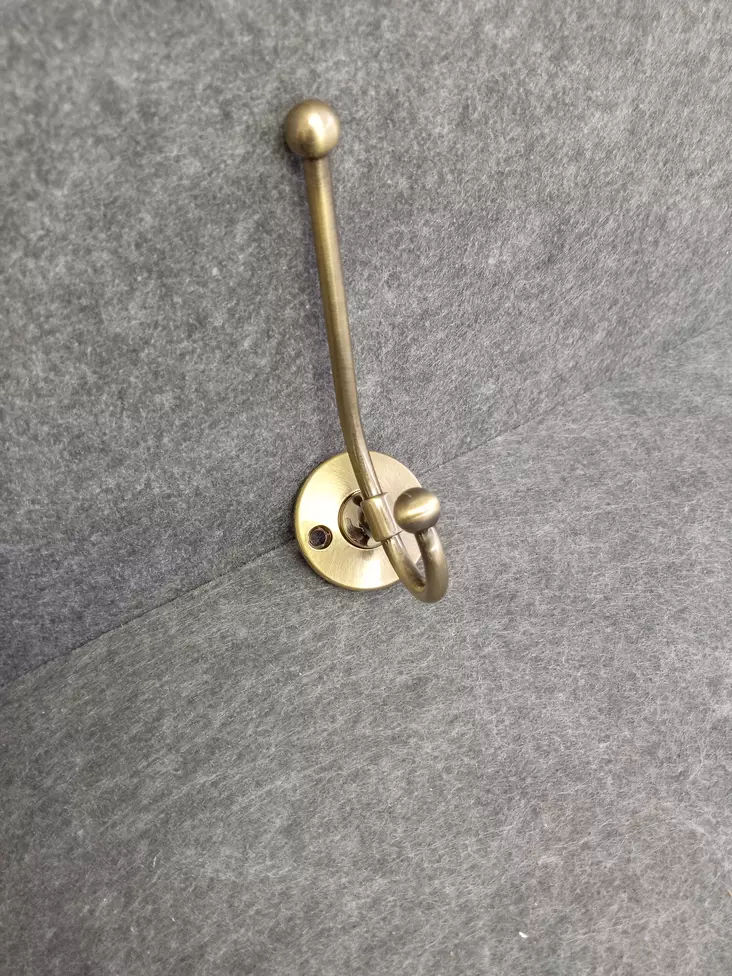 Vaatekoukku 1030/117 harjattu messinki - Naulakot ja koukut - PKOUKKU5902722 - 1