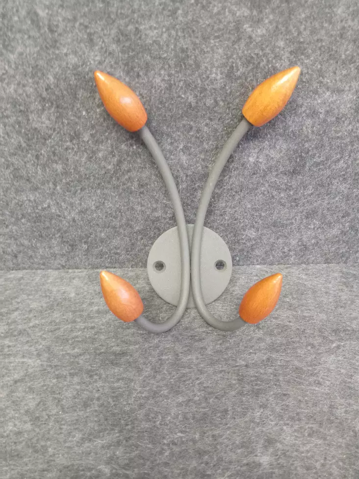 Vaatekoukku 437 Harmaa/pyökki - Naulakot ja koukut - PKOUKKU5900732 - 1