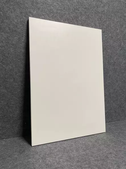 Valkoinen melamiiniovi - Varastomallin kalusteovet - OM137x295 - 1