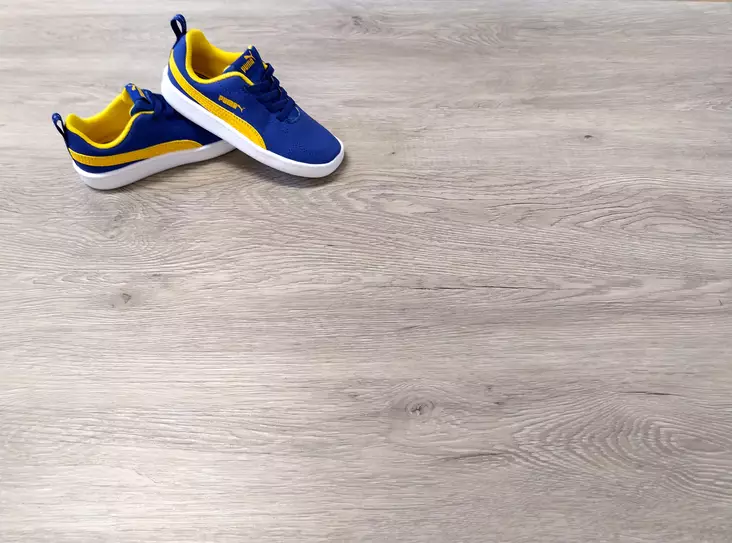 Vinyylilankku Ljus Grunden KL33 228x1219mm (2,79m2) - Vinyylilattiat - SPC-5591SE - 1